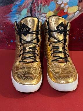 Nike LeBron 11 NSW Lifestyle QS BHM Black History Month Metallic Gold
